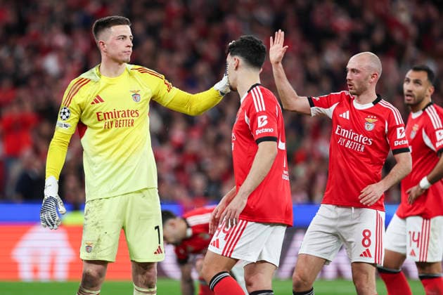 February 17, 2026, Lisbon, Lisbon, Portugal: Anatoliy Trubin and Fredrik Aursnes of SL Benfica gesture during the UEFA Champions League 2025 26 League Knockout Play-off First Leg match between SL Benfica and Real Madrid C.F. at Estadio do SL Benfica on February 17, 2026 in Lisbon, Portugal. Lisbon Portugal - ZUMAa181 20260217_zaa_a181_163 Copyright: xIrinaxR.xHipolitox