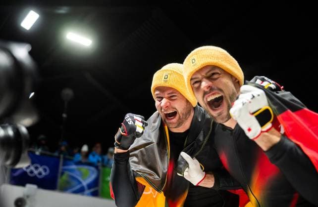 MILANO CORTINA 2026 - OLYMPISCHE WINTERSPIELE - CORTINA D™AMPEZZO - 2ER BOB HERREN ** NUR FÜR REDAKTIONELLE ZWECKE ** EDITORIAL USE ONLY **<p>17 02 2026-Cortina d™Ampezzo: Olympische Winterspiele Milano Cortina 2026 2er Bob Herren Cortina Sliding Centre Event: Lauf Nr. 4 im Foto: Johannes Lochner Georg Fleischhauer 1 (GER) jubeln im Ziel nach dem Gewinn der Goldmedaille ( Italien Venetien Cortina d™Ampezzo Copyright: SaschaxFromm *** MILANO CORTINA 2026 OLYMPIC WINTER GAMES CORTINA D™AMPEZZO 2-WOMENS BOB FOR EDITORIAL PURPOSES ONLY p 17 02 2026 Cortina d™Ampezzo Olympic Winter Games Milano Cortina 2026 2-woman bobsleigh men Cortina Sliding Center Event run no. 4 in the photo Johannes Lochner Georg Fleischhauer 1 GER cheering at the finish line after winning the gold medal Italy Veneto Cortina d™Ampezzo Copyright SaschaxFromm Copyright: SaschaxFromm doc84mcq6qc45258zczwkt ,EDITORIAL USE ONLY