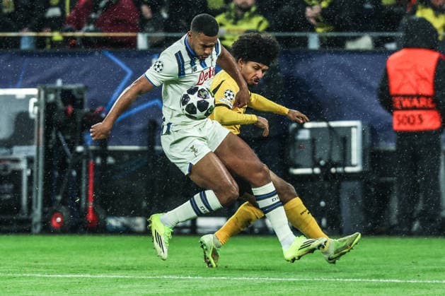 Sport, Football, UEFA Champions League season 2025 2026 PlayOffs first leg Borussia Dortmund Atalanta Bergamo 17 02 2026, SIGNAL IDUNA PARK Karim Adeyemi Borussia Dortmund, 27 duel Dortmund SIGNAL IDUNA PARK North Rhine-Westphalia Germany