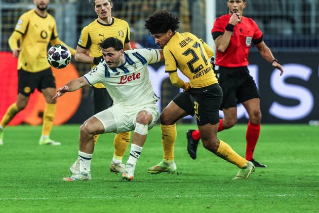 Sport, Football, UEFA Champions League season 2025 2026 PlayOffs first leg Borussia Dortmund Atalanta Bergamo 17 02 2026, SIGNAL IDUNA PARK Karim Adeyemi Borussia Dortmund, 27 duel Dortmund SIGNAL IDUNA PARK North Rhine-Westphalia Germany