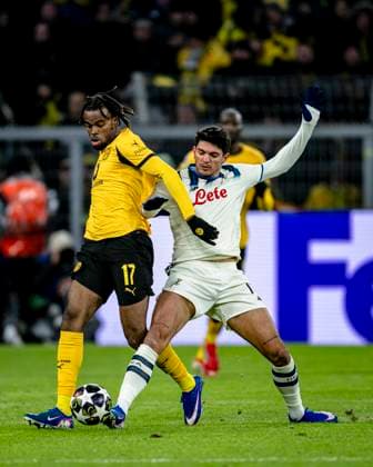 Borussia Dortmund midfielder Carney Chukwuemeka, Atalanta defender Raoul Bellanova, during the match Borussia Dortmund vs Atalanta BC at the BVB Stadion Dortmund for the Champions League KO play offs 1st leg season 2025 2026 in DORTMUND, Germany on 17 february 2026 Photo by Stefan Koops EYE4IMAGES DeFodi Images