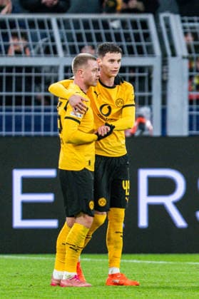 17 02 2026, Borussia Dortmund vs Atalanta Bergamo, UEFA Champions League, Playoffs Julian Ryerson Borussia Dortmund, 26 Luca Reggiani Borussia Dortmund, 49 Regulations prohibit any use of photographs as image sequences and or quasi video Copyright: xBahhoxKarax