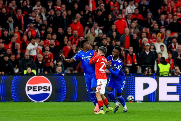 Estádio da Luz Vinícius Júnior of Real Madrid CF and Gianluca Prestianni of SL Benfica reacts during the UEFA Champions League 2025 26 League Knockout Play-off First Leg match between SL Benfica and Real Madrid C.F. at Estadio do SL Benfica on February 17, 2026 in Lisbon, UEFA Champions League 2025 26 League Knockout Play-off: SL Benfica vs Real Madrid C.F. (Valter Gouveia SPP)  Copyright: xValterxGouveia SPPx Sportspressphoto_SPR93884