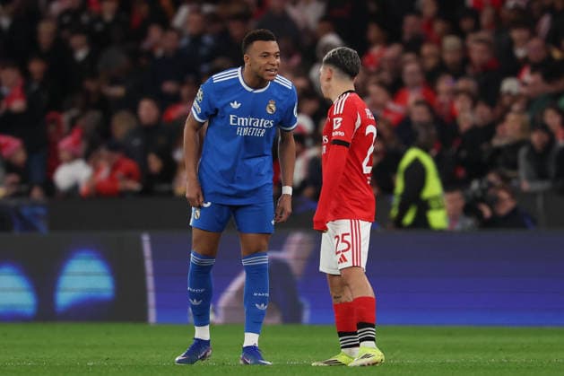 FBL UEFA Champions League 2025 26 SL Benfica Real Madrid Kylian Mbappe Real Madrid and Gianluca Prestianni S L Benfica engaged in discussion during UEFA Champions League 2025 26 KO play offs match between Sport Lisboa e Benfica and Real Madrid at Estadio da Luz on Thursday 17 February 2026 in Lisbon, Portugal Copyright: JoaquimxFerreira