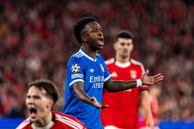 FBL Uefa Champions League 2025 26 SL Benfica Real Madrid Vinicius Junior of Real Madrid discusses during the UEFA Champions League 2025 26 League Play off First Leg match between Sport Lisboa e Benfica and Real Madrid at Estadio da Luz on Tuesday 17 February 2026 in Lisbon, Portugal Copyright: HMBxMedia CarlosxSilva