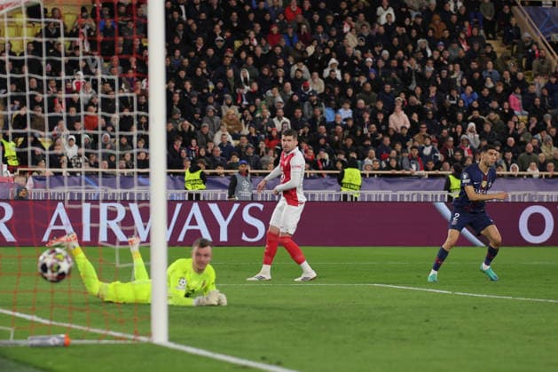 Achraf Hakimi ( 2 - FC Paris Saint-Germain) scores goal of 2-2 during AS Monaco vs PSG, UEFA Champions League football match in Monaco, Principality of Monaco, February 17 2026  Copyright: xNicolaxMastronardi IPAxSportx xipa-agency.netx xx IPA_71658157 IPA_Agency_IPA71658157