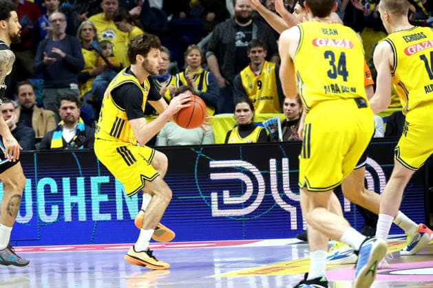 DEU, easyCredit BBL, ALBA vs Hamburg, 17 02 2026, Uber Arena, Berlin, DEU, easyCredit BBL, ALBA vs Hamburg, in the picture Guy Artmann ALBA Berlin 24 nordphotoxGmbHx xEngler nph00076