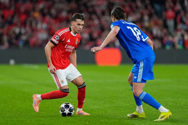 Lisbon, 17 02 25 - Benfica hosted Real Madrid at stadium da Luz in a match for the KO play-offs 1st leg of UEFA Champions League 2025 26. Amar Dedic of SL Benfica, Alvaro Carreras of Real Madrid CF brunodecarvalho_benficarealmadrid-7064 Lisbon Estadio da Luz Lisbon Portugal Copyright: xKapta+x xAtlÃ¢nticoxPressx