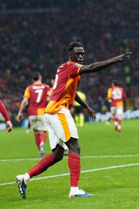 ISTANBUL, TURKEY - FEBRUARY 17: Davinson Sanchez (6) of Galatasaray celebrates after scoring the first goal of his team during the UEFA Champions League 2025 26 League Knockout Play-off First Leg match between Galatasaray A.S. and Juventus at Ali Sami Yen Spor Kompleksi on February 17, 2026 in Istanbul, Turkey. Istanbul Turkey Copyright: xSeskimphotox GSaray-Juve-170226 (195)