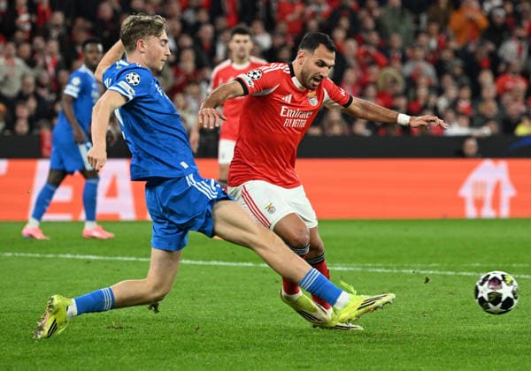 Benfica v Real Madrid - UEFA Champions League LISBON, PORTUGAL - FEBRUARY 17: Benfica player Vangelis Pavlidis competes during the UEFA Champions League match between SL Benfica and Real Madrid at Estadio da Luz in Lisbon, Portugal, on February 17, 2026. Zed Jameson Anadolu Lisbon Portugal. Editorial use only. Please get in touch for any other usage.  Copyright: x2026xAnadoluxZedxJamesonx