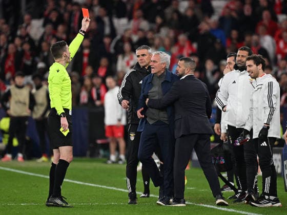 Benfica v Real Madrid - UEFA Champions League LISBON, PORTUGAL - FEBRUARY 17: Benfica head coach Jose Mourinho receives a red card after being shown a yellow card during the UEFA Champions League match between SL Benfica and Real Madrid at Estadio da Luz in Lisbon, Portugal, on February 17, 2026. Zed Jameson Anadolu Lisbon Portugal. Editorial use only. Please get in touch for any other usage.  Copyright: x2026xAnadoluxZedxJamesonx