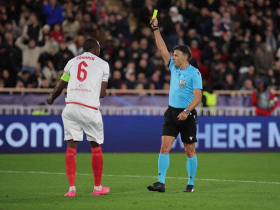 CALCIO - UEFA Champions League - AS Monaco vs PSG referee Jesus Gil Manzano (ESP) shows yellow card to Wout Faes ( 25 - AS Monaco) during AS Monaco vs PSG, UEFA Champions League football match in Monaco, PrincPhoto by IPA ABACAPRESS.COMlity of Monaco, February 17 2026 Monaco  Copyright: xIPAxSport ABACAx
