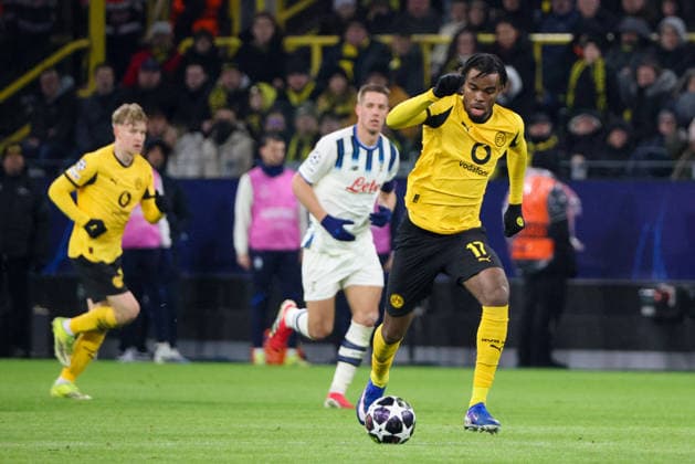 Dortmund, Germany February 17, 2026 UEFA Champions League 2025 2026 Borussia Dortmund vs Atalanta Bergamo In the picture Carney Chukwuemeka BVB Copyright: HMBxMedia MadeleinexFantini