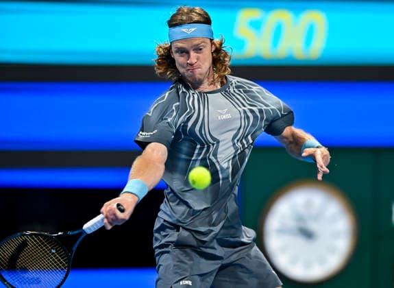 February 17, 2026, Doha, Qatar: Andrey Rublev of Russia plays against Jesper de Jong of the Netherlands (not in view) during their men s singles round of 32 match at the ATP, Tennis Herren Qatar Exxonmobil Open 2026 tennis tournament at the Khalifa International Tennis Complex. Jesper de Jong won against Andrey Rublev 6-4,6-3. ATP Qatar Exxonmobil Open 2026 Tennis Tournament In Doha - 17 Feb 2026  - ZUMAs197 20260217_aaa_s197_380 Copyright: xNoushadxVariyattiyakkalx