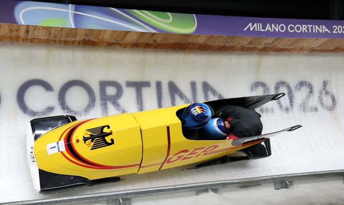 (260218) -- CORTINA D AMPEZZO, Feb. 18, 2026 -- Johannes Lochner (L) Georg Fleischhauer of Germany compete during the Bobsleigh 2-man heat 3 at the Milan-Cortina 2026 Olympic Winter games, Winterspiele,Spiele, Summer games in Cortina D Ampezzo, Italy, Feb. 17, 2026. ) (MICO2026)ITALY-CORTINA D AMPEZZO-OLYMPIC WINTER GAMES-BOBSLEIGH-2-MAN DingxXu 