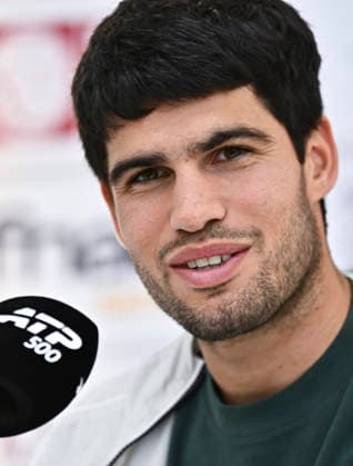 ATP, Tennis Herren QATAR OPEN 2026-CARLOS ALCARAZ press conference, PK, Pressekonferenz Spain s Carlos Alcaraz speaks at a press conference after defeating France s Arthur Rinderknech in their men s singles Round of 32 match at the ATP Qatar ExxonMobil Open 2026 tennis tournament at the Khalifa International Tennis Complex in Doha, Qatar on February 17, 2026. DOHA Qatar Copyright: xNOUSHADx