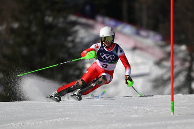 Cortina d Ampezzo, Italy, February 18th 2026. Camille Rast of Switzerland in action during the Alpine Skiing Womens Slalom race of the Olympic Winter games, Winterspiele,Spiele, Summer games 2026 in Cortina d Ampezzo, Italy. (Photo by Igor Kupljenik Sports Press Photo)  Copyright: xIgorxKupljenikx xSPPx Sportspressphoto_SPR93970
