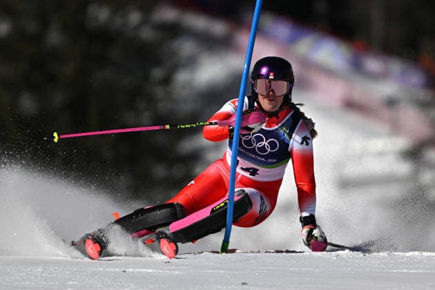 Cortina d Ampezzo, Italy, February 18th 2026. Melanie Meillard of Switzerland in action during the Alpine Skiing Womens Slalom race of the Olympic Winter games, Winterspiele,Spiele, Summer games 2026 in Cortina d Ampezzo, Italy. (Photo by Igor Kupljenik Sports Press Photo)  Copyright: xIgorxKupljenikx xSPPx Sportspressphoto_SPR93985