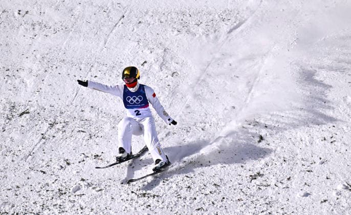 (260218) -- LIVIGNO, Feb. 18, 2026 -- Kong Fanyu of China competes during the freestyle skiing women s aerials qualification 1 at the Milan-Cortina 2026 Olympic Winter games, Winterspiele,Spiele, Summer games in Livigno, Italy, Feb. 18, 2026. ) (MICO2026)ITALY-LIVIGNO-OLYMPIC WINTER GAMES-FREESTYLE SKIING-WOMEN S AERIALS-QUALIFICATION ZhangxHongxiang 