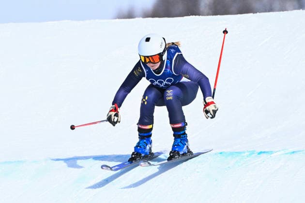 LIVIGNO, ITALY 20260218 Sweden s Linnea Mobärg during the women s ski cross training, Snow Park in Livigno, Italy during the Winter Olympics. *** The image is included in the SPORTS PACKAGE. For others PAYMENT IMAGE *** LIVIGNO ITALY x10080x *** LIVIGNO, ITALY 20260218 Sweden s Linnea Mobärg during the women s ski cross training, Snow Park in Livigno, Italy during the Winter Olympics The image is included in the SPORTS PACKAGE For others PAYMENT IMAGE LIVIGNO ITALY x10080x  Copyright: xFredrikxSandberg TTx 2026 OLYMPICS SKICROSS TRAINING