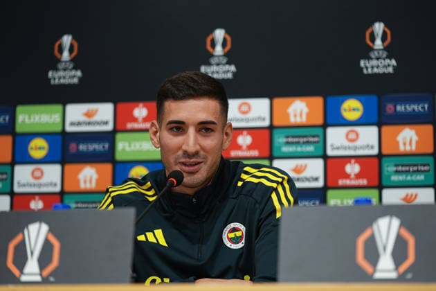 Ahead of the Fenerbahce v Nottingham Forest - UEFA Europa League ISTANBUL, TURKIYE - FEBRUARY 18: Mert Muldur of Fenerbahce speaks during the press conference, PK, Pressekonferenz ahead of the UEFA Europa League round of 16 play-off first leg match between Fenerbahce v Nottingham Forest at Can Bartu Facilities in Istanbul, Turkiye on February 18, 2026. Adem Kutucu Anadolu Istanbul Turkey. Editorial use only. Please get in touch for any other usage.  Copyright: x2026xAnadoluxAdemxKutucux