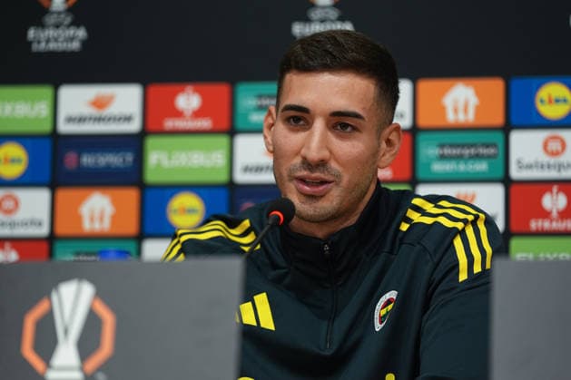 Ahead of the Fenerbahce v Nottingham Forest - UEFA Europa League ISTANBUL, TURKIYE - FEBRUARY 18: Mert Muldur of Fenerbahce speaks during the press conference, PK, Pressekonferenz ahead of the UEFA Europa League round of 16 play-off first leg match between Fenerbahce v Nottingham Forest at Can Bartu Facilities in Istanbul, Turkiye on February 18, 2026. Adem Kutucu Anadolu Istanbul Turkey. Editorial use only. Please get in touch for any other usage.  Copyright: x2026xAnadoluxAdemxKutucux