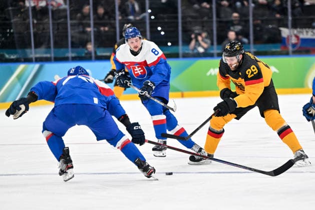 18 02 2026, Milano, Santa Giulia Ice hockey, Eishockey Arena, Winter Olympics: Slovakia - Germany (Ice Hockey), Leon Draisaitl of Germany Milano Santa Giulia Ice Hockey Arena Lombardy Italy *** 18 02 2026, Milano, Santa Giulia Ice Hockey Arena, Winter Olympics Slovakia Germany Ice Hockey , Leon Draisaitl of Germany Milano Santa Giulia Ice Hockey Arena Lombardy Italy Copyright: xJustPictures.ch AndreaxBrancax jp-en-AnBr-AB-AAB_397618022026