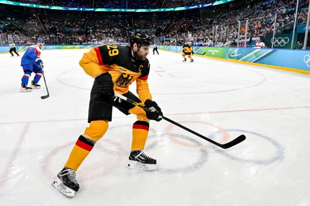 18 02 2026, Milano, Santa Giulia Ice hockey, Eishockey Arena, Winter Olympics: Slovakia - Germany (Ice Hockey), Leon Draisaitl of Germany in action Milano Santa Giulia Ice Hockey Arena Lombardy Italy *** 18 02 2026, Milano, Santa Giulia Ice Hockey Arena, Winter Olympics Slovakia Germany Ice Hockey , Leon Draisaitl of Germany in action Milano Santa Giulia Ice Hockey Arena Lombardy Italy Copyright: xJustPictures.ch AndreaxBrancax jp-en-AnBr-AB-DSC_910218022026