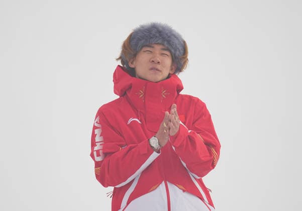 Yiming Su of celebrates winning gold during Men s snowboard Slopestyle final, Milano Cortina 2026 Winter Olympic game, at Livigno Snow Park on February 18, 2026 in Livigno, Italy. Thor Wegner DeFodi Images (Photo by DeFodi Images) - *** Yiming Su of celebrates winning gold during Men s snowboard Slopestyle final, Milano Cortina 2026 Winter Olympic game, at Livigno Snow Park on February 18, 2026 in Livigno, Italy Thor Wegner DeFodi Images Photo by DeFodi Images