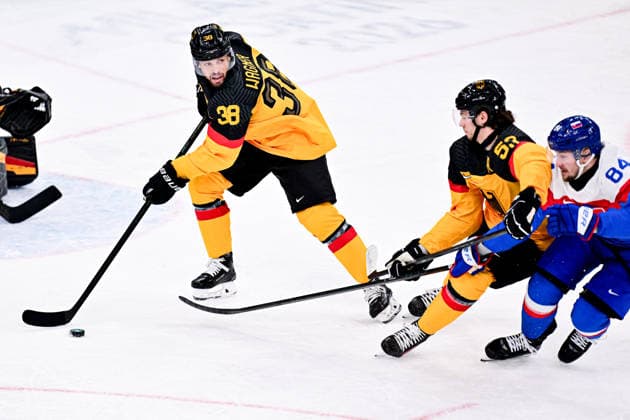 SLOVAKIA (SVK) vs GERMANY (GER), during Mens Play-offs Quarterfinals, Ice hockey, Eishockey at the Olympic Winter games, Winterspiele,Spiele, Summer games Milano Cortina 2026, at Milano Santagiulia Ice Hockey Arena, on February 18, 2026 in Milan, Italy. Noxthirdxpartyxsales  aflo_320346423