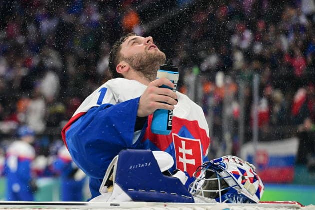 XXV Winter Olympic Games, Olympische Spiele, Olympia, OS in Milan, Italy, on February 18, 2026. Men s Ice hockey, Eishockey preliminary round playoffs, Slovakia - Germany. Goalkeeper Samuel Hlavaj of Slovakia. (CTKxPhoto MichalxKamaryt) CTKPhotoP2026021805406  CTKPhotoP2026021805406