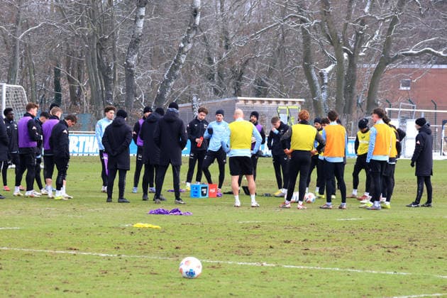 DEU, DFL, 2 FBL Hertha BSC, Training, 18 02 2026, Sportforum, Berlin, DEU, DFL, 2 FBL Hertha BSC, Training, im Bild Hertha Spielerkreis DFL regulations prohibit any use of Photographs as image sequences and or quasi video nordphotoxGmbHx xEngler nph00076