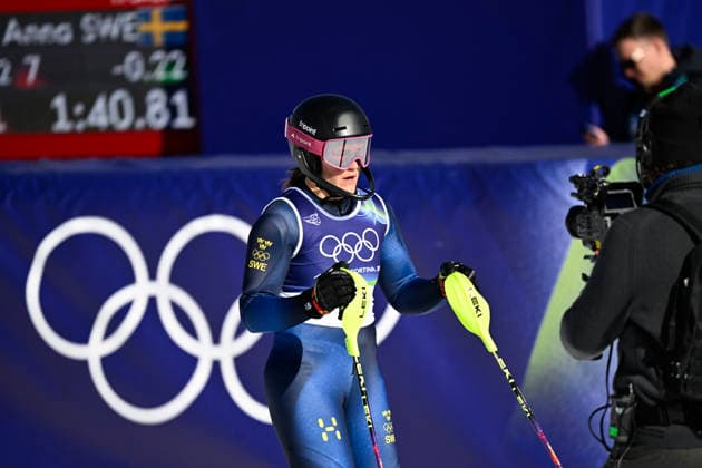 CORTINA, ITALY 20260218 Anna Swenn-Larsson after the second run in the women s slalom in Cortina during the Winter Olympics in Milan Cortina, Italy. *** The image is included in the SPORTS PACKAGE. For others PAYMENT IMAGE *** CORTINA ITALY x10050x *** CORTINA, ITALY 20260218 Anna Swenn Larsson after the second run in the women s slalom in Cortina during the Winter Olympics in Milan Cortina, Italy The image is included in the SPORTS PACKAGE For others PAYMENT IMAGE CORTINA ITALY x10050x  Copyright: xPontusxLundahl TTx 2026 OLYMPICS ALPINE WOMEN S SLALOM