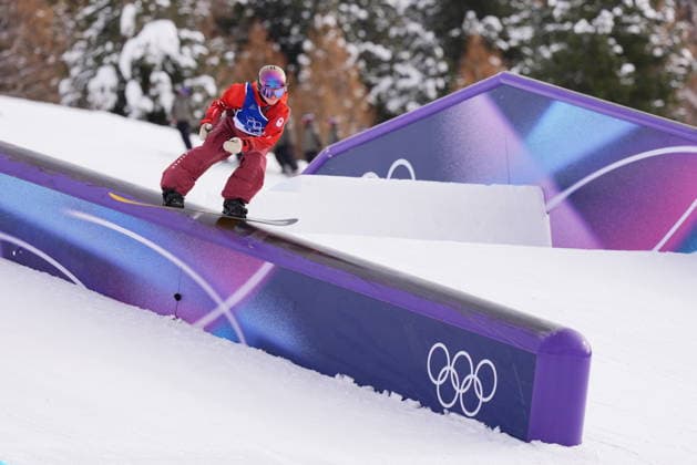 February 18, 2026, Livigno, Italy: Canada s Juliette Pelchat competes in round one of the women s snowboard slopestyle at the Milano Cortina 2026 Winter Olympic Games, Olympische Spiele, Olympia, OS in Livigno, Italy, Wednesday, Feb. 18, 2026. Canada News - February 18, 2026  - ZUMAc35_ 20260218_zaf_c35_032 Copyright: xSeanxKilpatrickx