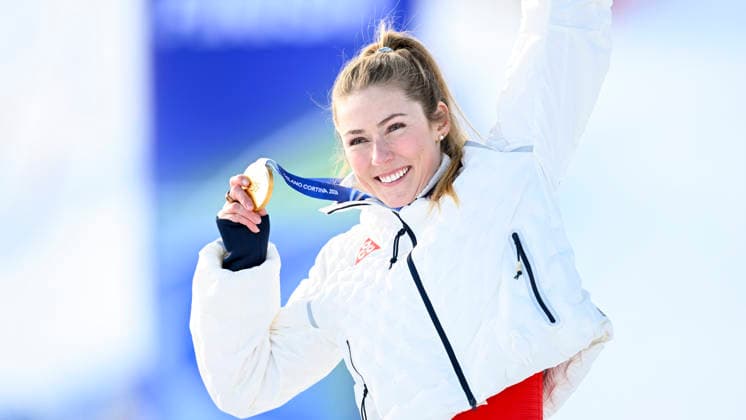 OLYMPICS - Winter Olympic Games, Olympische Spiele, Olympia, OS Milano Cortina 2026 CORTINA D AMPEZZO,ITALY,18.FEB.26 - OLYMPICS, ALPINE SKIING - Winter Olympic Games Milano Cortina 2026, slalom, women, medal ceremony. Image shows the rejoicing of Mikaela Shiffrin (USA). Keywords: medal.  GEPAxpictures xAlexanderxSolc