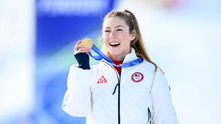 OLYMPICS - Winter Olympic Games, Olympische Spiele, Olympia, OS Milano Cortina 2026 CORTINA D AMPEZZO,ITALY,18.FEB.26 - OLYMPICS, ALPINE SKIING - Winter Olympic Games Milano Cortina 2026, slalom, women, medal ceremony. Image shows the rejoicing of Mikaela Shiffrin (USA). Keywords: medal.  GEPAxpictures xAlexanderxSolc