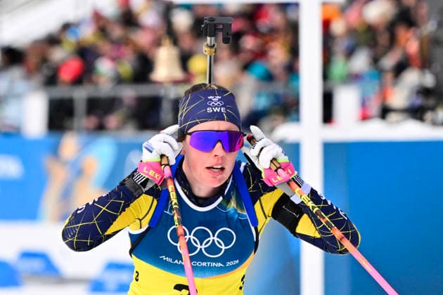 ANTERSELVA, ITALIEN 20260218 Sveriges Elvira Öberg under tredje aket i damernas skidskyttestafett, 4x6 km, under vinter-OS i Anterselva, Italien. *** Bilden ingar i SPORTPAKET. För övriga BETALBILD *** ANTERSELVA ITALIEN x10030x *** ANTERSELVA, ITALY 20260218 Swedens Elvira Öberg during the third leg of the womens biathlon relay, 4x6 km, at the Winter Olympics in Anterselva, Italy Picture in SPORT PACKAGE For others PAY PICTURE ANTERSELVA ITALY x10030x  Copyright: xJonasxEkströmer TTx OS 2026 SKIDSKYTTESTAFETT DAMER
