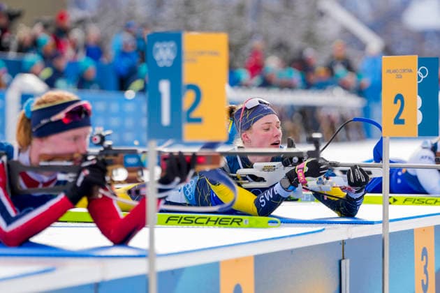 Winter Olympics in Milan Cortina 2026 Anterselva, Italy 20260218. Maren Hjelmeset Kirkeeide from Norway and Hanna Öberg from Sweden during the 4 x 6 km relay for women in biathlon at the Winter Olympics in Milano Cortina 2026. Photo: Heiko Junge NTB Anterselva Italy EDITORIAL USE ONLY. RESTRICTED USE FOR BETTING COMPANIES Ref:_SPOC91jyzTqDrg.jpg *** Winter Olympics in Milan Cortina 2026 Anterselva, Italy 20260218 Maren Hjelmeset Kirkeeide from Norway and Hanna Öberg from Sweden during the 4 x 6 km relay for women in biathlon at the Winter Olympics in Milano Cortina 2026 Photo Heiko Junge NTB Anterselva Italy EDITORIAL USE ONLY RESTRICTED USE FOR BETTING COMPANIES  Copyright: xHeikoxJungex xNTBx