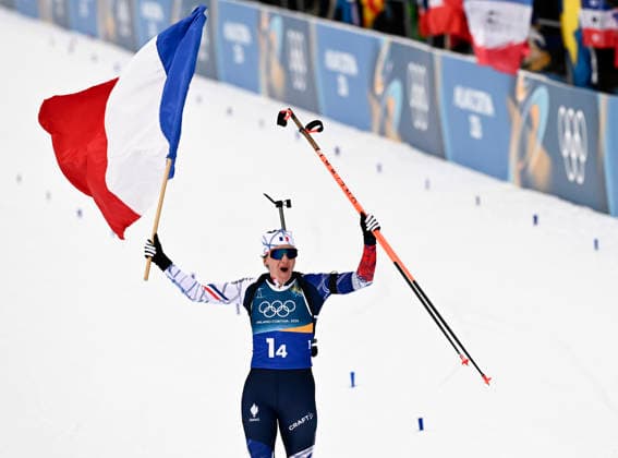 LKS 20260218 Anchor Julia Simon of France celebrates the win of the Women s Biathlon 4x6 km relay in Anterselva during the Milano Cortina Winter Olympics on February 18, 2026. - RONI REKOMAA Antholz-Anterselva Italy YiOZb4AO8Vg  Copyright: xRonixRekomaax YiOZb4AO8Vg