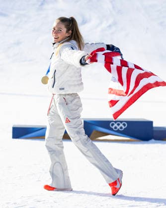 February 18, 2026, Cortina D ampezzo, Lombardy, Italy: Mikaela Shiffrin of the USA celebrates her gold medal victory in the Women s Slalom at Tofane Alpine Skiing Centre for the Milano Cortina 2026 Winter Olympics. Olympics 2026: Milano Cortina: Alpine Skiing: Women s Slalom  - ZUMAsc5_ 20260218_oly_sc5_018 Copyright: xErichxSchlegelx
