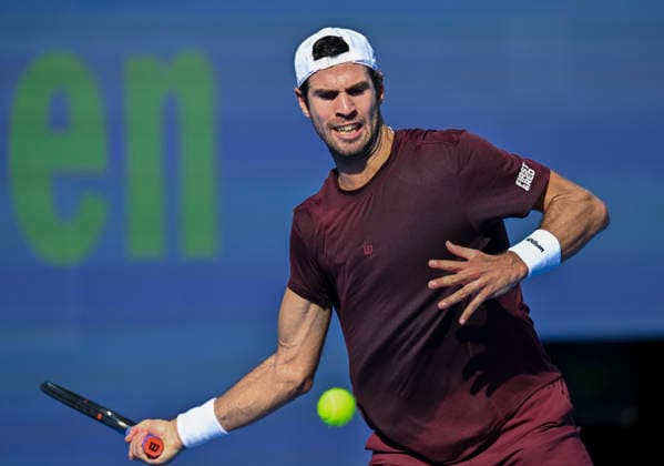 ATP, Tennis Herren QATAR EXXONMOBIL OPEN 2026 - ROUND OF 16 Karen Khachanov of Russia is seen in action against Marton Fucsovics of Hungary ( not in view) during their men s singles round of 16 match at the ATP Qatar Exxonmobil Open 2026 tennis tournament at the Khalifa International Tennis Complex. Karen Khachanov won against Marton Fucsovics 6-2,4-6,6-4. ?? Doha Qatar Copyright: xNoushadxVariyattiyakkalx xSOPAxImagesx NVRITYAKAL1-015