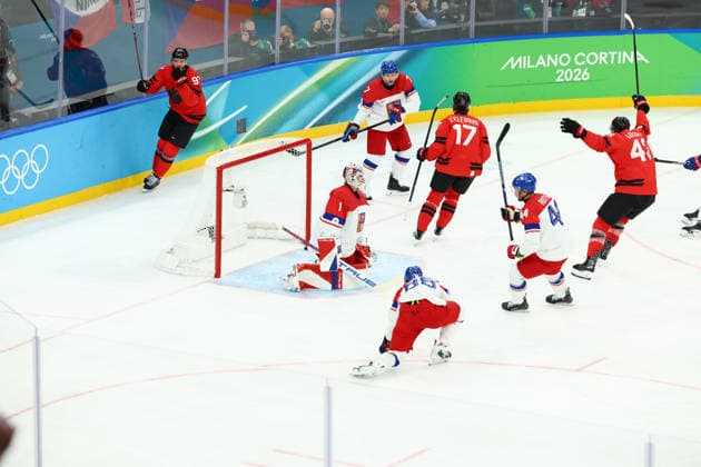 February 18, 2026, Milan, Lombardy, Italy: MACKLIN CELEBRINI 17 of Canada scores his side s first goal Quarterfinal game between Team Canada (CAN) and Team Czechia (CZE) at the Milano Cortina 2026 Olympic Games, Olympische Spiele, Olympia, OS Olympics 2026: Milano Cortina: Ice hockey, Eishockey Men: CAN:CZE  - ZUMAc179 20260218_oly_c179_009 Copyright: xMickaelxChavetx