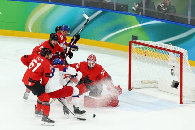 February 18, 2026, Milan, Lombardy, Italy: LUKAS SEDLAK 23 of Czechia shoots during the Quarterfinal game between Team Canada (CAN) and Team Czechia (CZE) at the Milano Cortina 2026 Olympic Games, Olympische Spiele, Olympia, OS Milan Italy - ZUMAc179 20260218_oly_c179_041 Copyright: xMickaelxChavetx