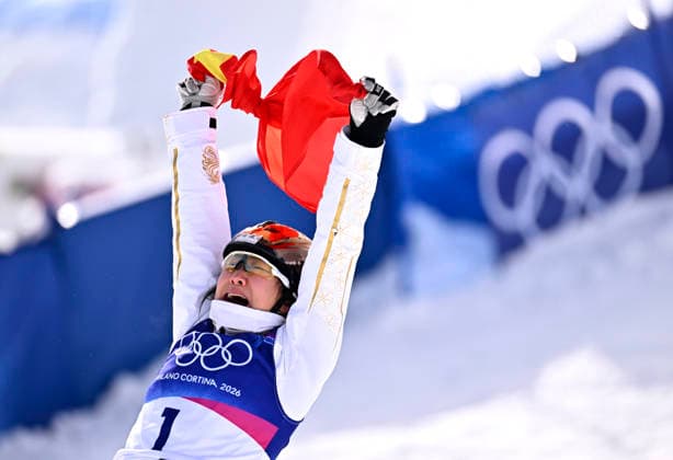 (260218) -- LIVIGNO, Feb. 18, 2026 -- Xu Mengtao of China celebrates after the freestyle skiing women s aerials final 2 at the Milan-Cortina 2026 Olympic Winter games, Winterspiele,Spiele, Summer games in Livigno, Italy, Feb. 18, 2026. ) (MICO2026)ITALY-LIVIGNO-OLYMPIC WINTER GAMES-FREESTYLE SKIING-WOMEN S AERIALS-FINAL ZhangxHongxiang 