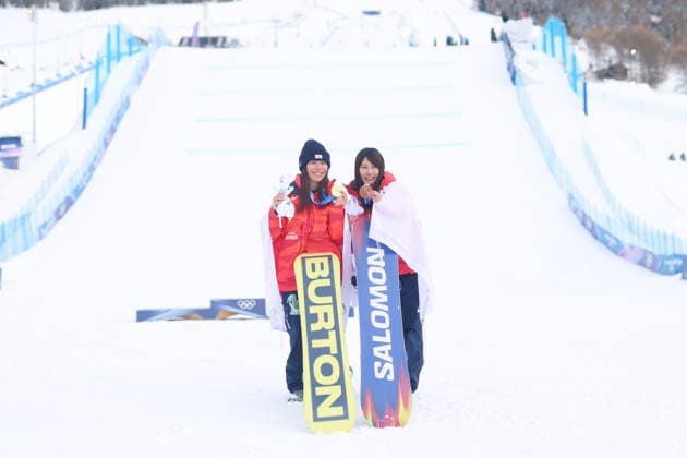 (L to R) Mari Fukada (JPN), Kokomo Murase (JPN), FEBRUARY 18, 2026 - Snowboarding : Women s Slopestyle Medal ceremony during the Milano Cortina 2026 Olympic Winter games, Winterspiele,Spiele, Summer games at Livigno Snow Park in Livigno, Italy.  aflo_320372765