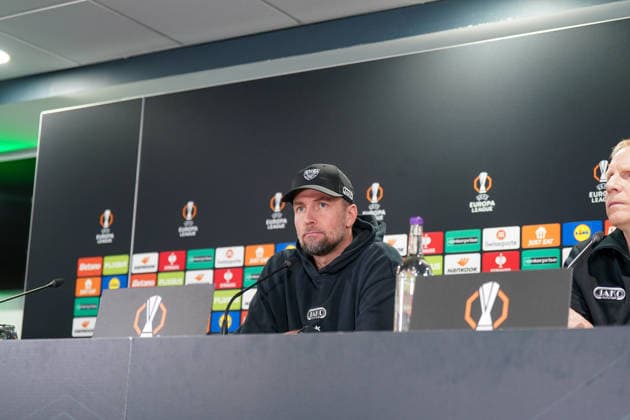 Sebastian Hoeness coach, VfB Stuttgart at the press conference ahead of the UEFA Europa League first leg match between Celtic Glasgow FC and VfB Stuttgart in Glasgow, Scotland, on February 18, 2026 Copyright: xJOERANxSTEINSIEKx