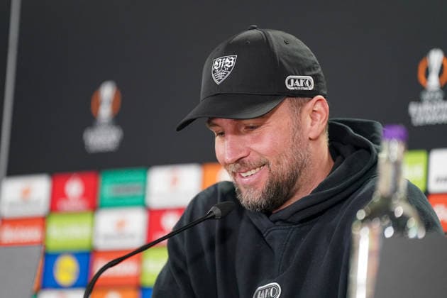 Sebastian Hoeness coach, VfB Stuttgart at the press conference ahead of the UEFA Europa League first leg match between Celtic Glasgow FC and VfB Stuttgart in Glasgow, Scotland, on February 18, 2026 Copyright: xJOERANxSTEINSIEKx
