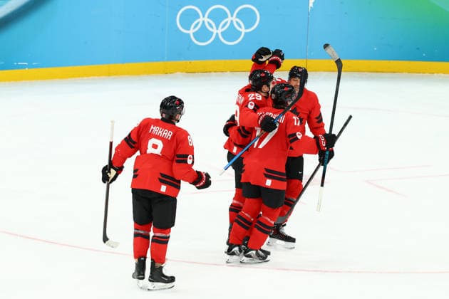February 18, 2026, Milan, Lombardy, Italy: NATHAN MACKINNON 29 of Canada scores his side s second goal during the Quarterfinal game between Team Canada (CAN) and Team Czechia (CZE) at the Milano Cortina 2026 Olympic Games, Olympische Spiele, Olympia, OS Milan Italy - ZUMAc179 20260218_oly_c179_050 Copyright: xMickaelxChavetx