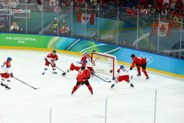 February 18, 2026, Milan, Lombardy, Italy: NATHAN MACKINNON 29 of Canada scores his side s second goal during the Quarterfinal game between Team Canada (CAN) and Team Czechia (CZE) at the Milano Cortina 2026 Olympic Games, Olympische Spiele, Olympia, OS Milan Italy - ZUMAc179 20260218_oly_c179_054 Copyright: xMickaelxChavetx