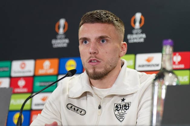 Soccer UEFA Europa League 2025 26 Press conference Celtic FC vs VfB Stuttgart first leg Ermedin Demirovic VfB Stuttgart, 9 at the press conference ahead of the UEFA Europa League first leg match between Celtic Glasgow FC and VfB Stuttgart in Glasgow, Scotland, on February 18, 2026 Copyright: xJOERANxSTEINSIEKx